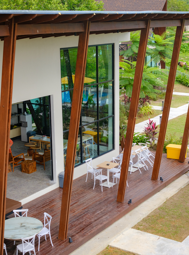 Reception &amp; Lounge Area — photo 1