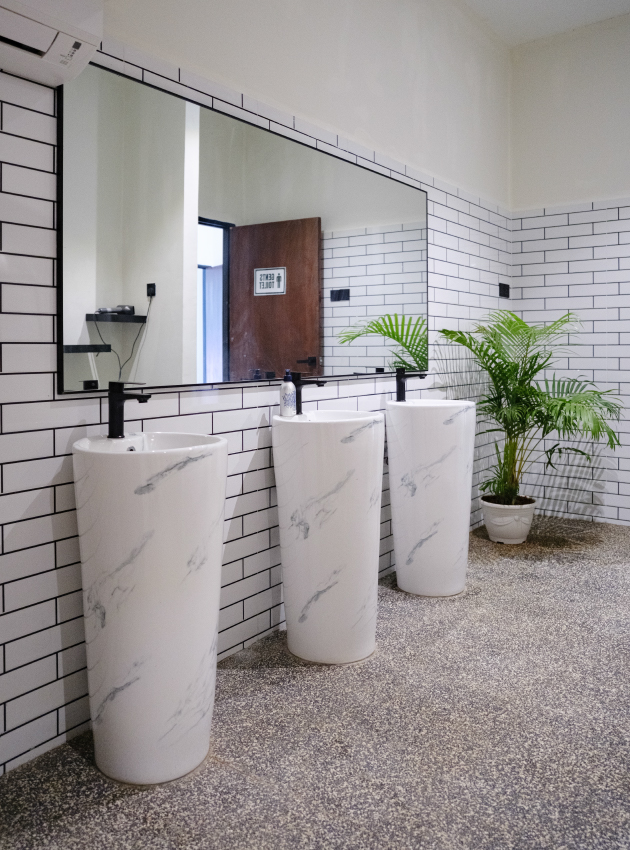 Spacious Showers — photo 1
