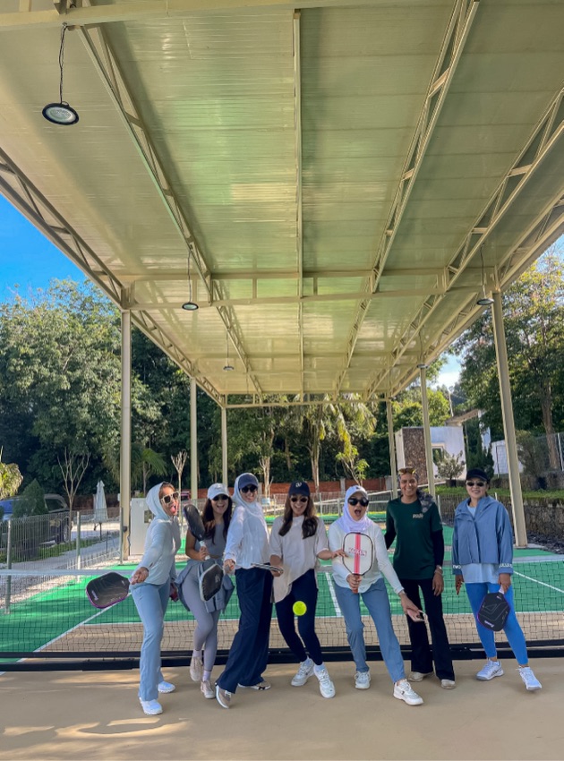 Covered pickleball courts at Padé